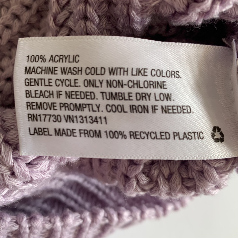 LAVENDER SLEEVELESS SWEATER - Picture 7 of 9